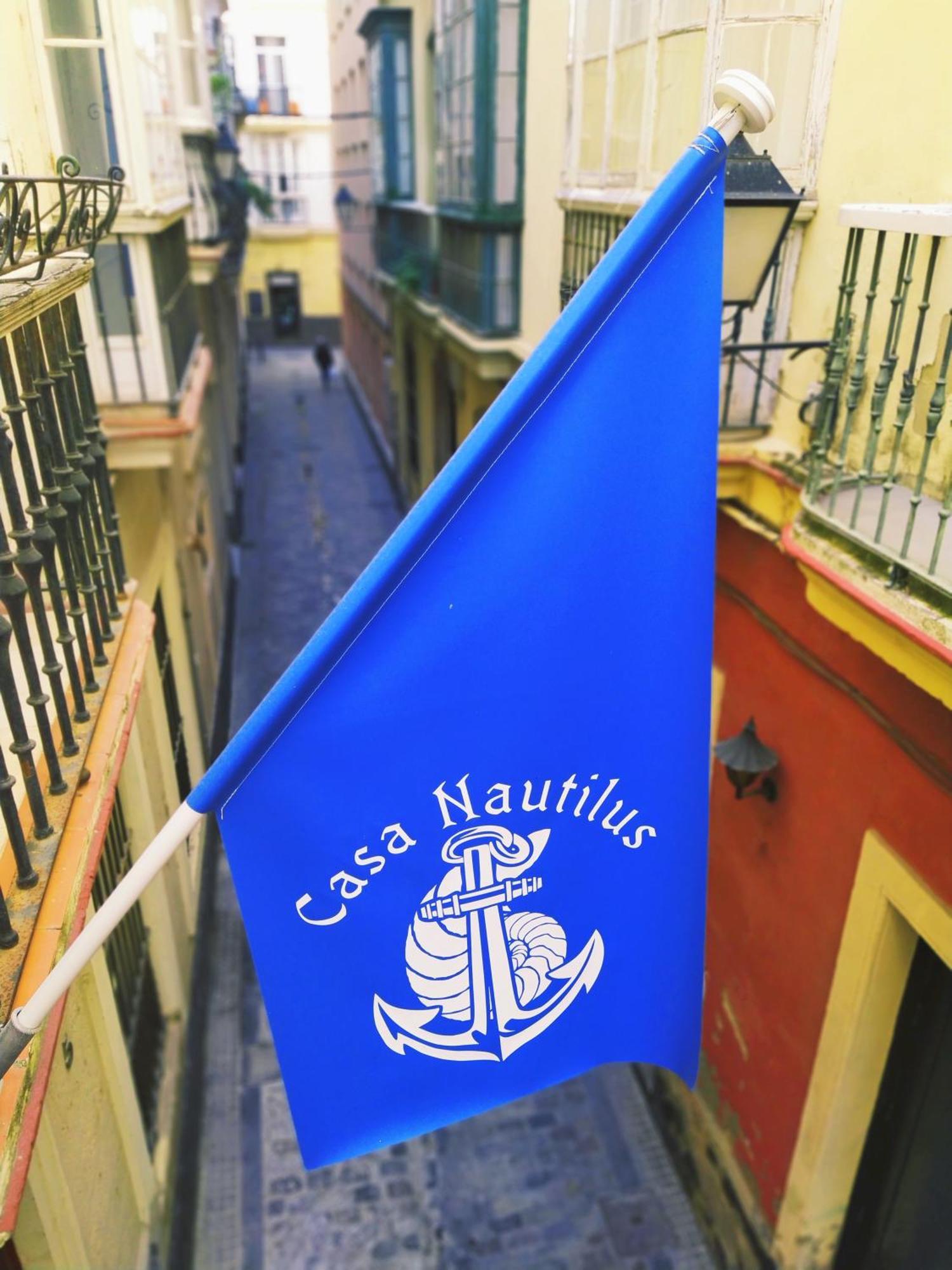 Hostal Casa Nautilus Кадис Екстериор снимка